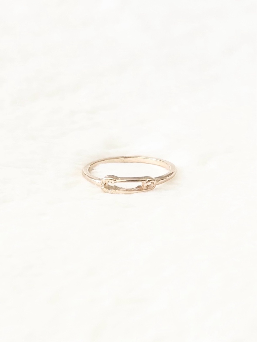 5/$15 🩷 MUST BUNDLE Delicate Gold Safety Pin Ring - Women Jewelry